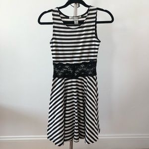 American Rag Blk/White Striped Sleeveless Dress